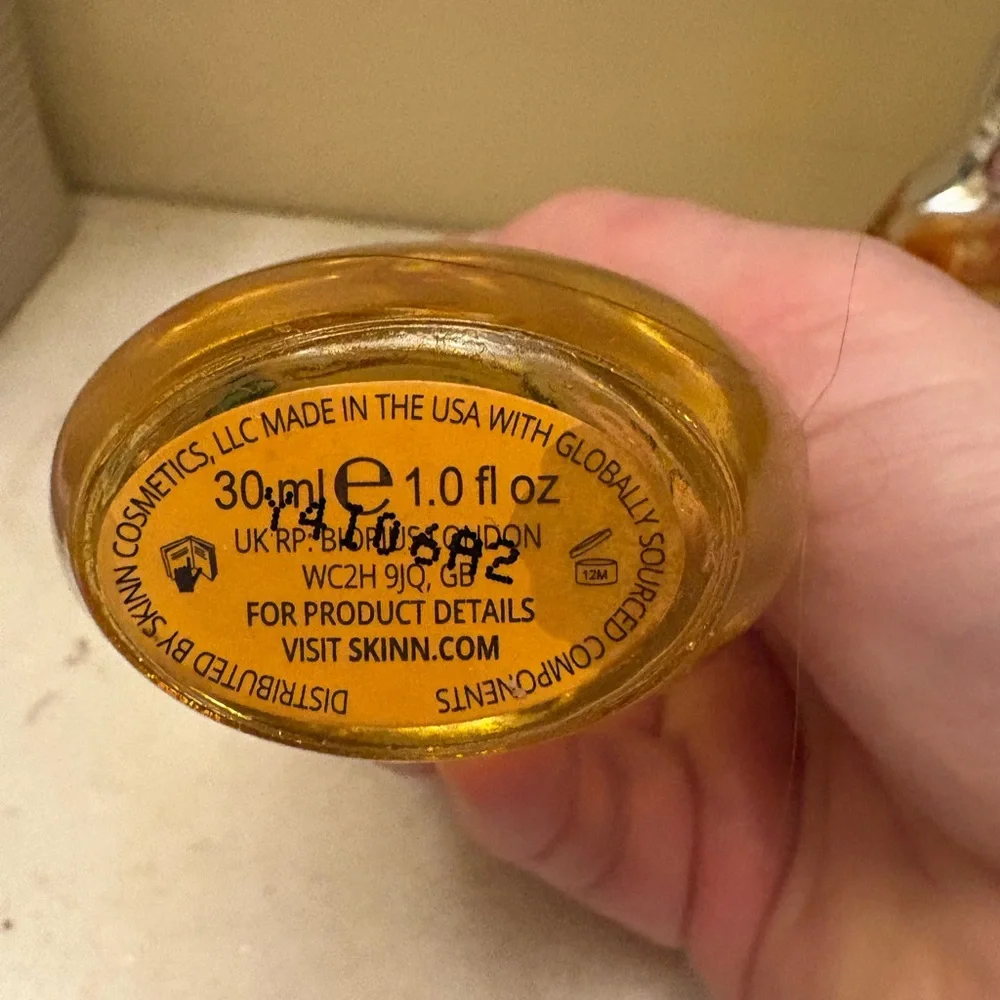 SKINN Golden Divine Elixir Facial Oil Duo - Picture 5 of 5